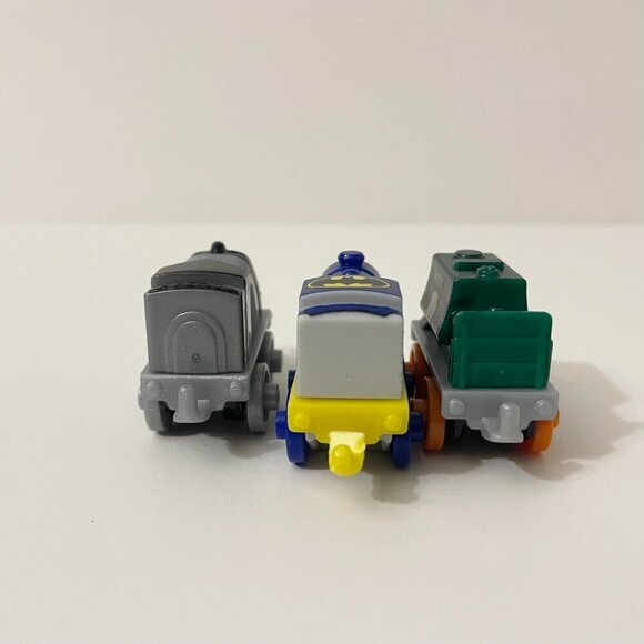 Lot of 9 Fisher Price Thomas and Friends Minis Train Engines - Picture 11 of 16